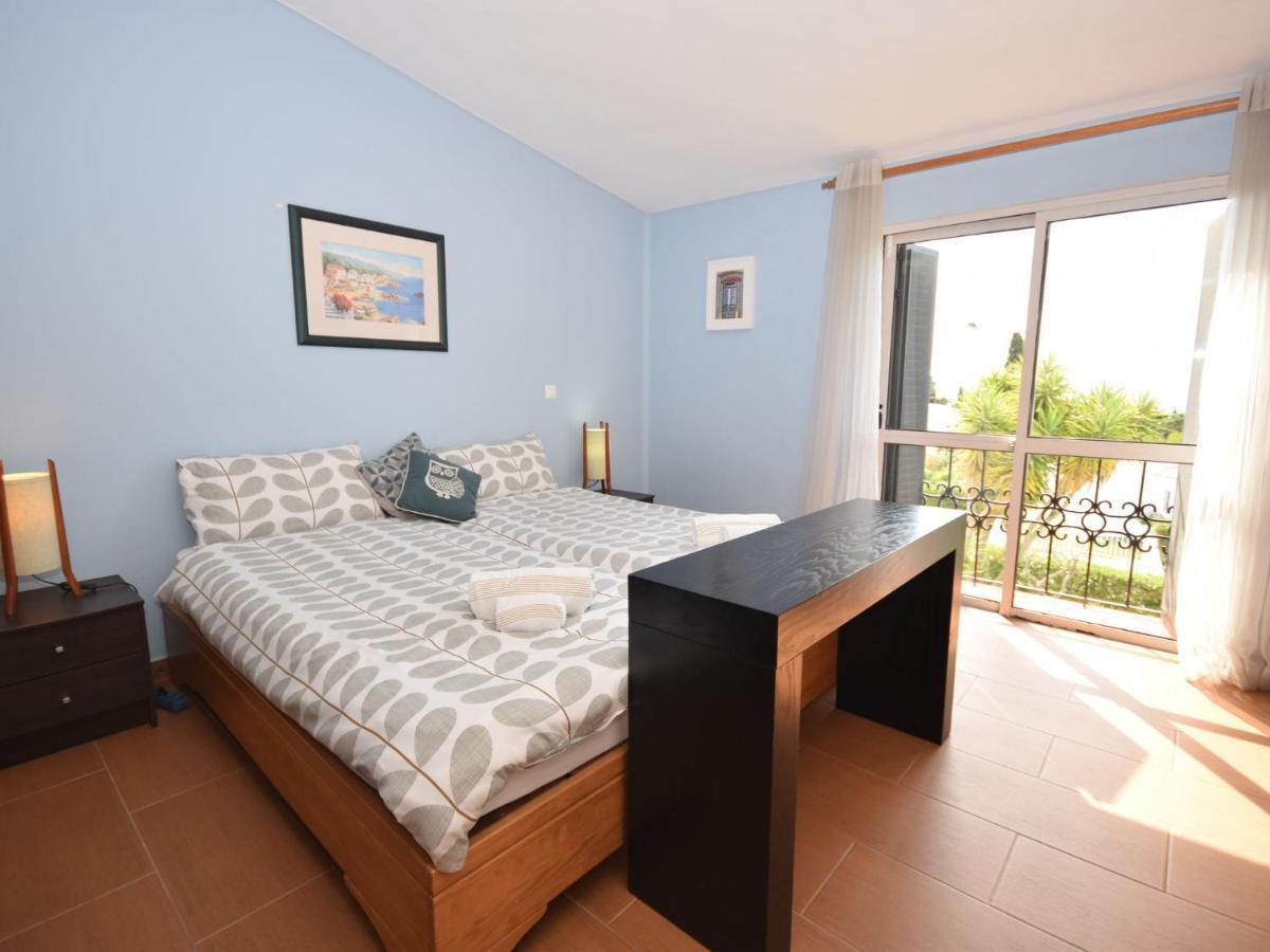 Attractive Apartment In Albufeira With Sea View ภายนอก รูปภาพ